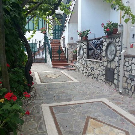 Aparthotel Residenza Antico Borgo Del Pozzo Tramonti Exterior foto
