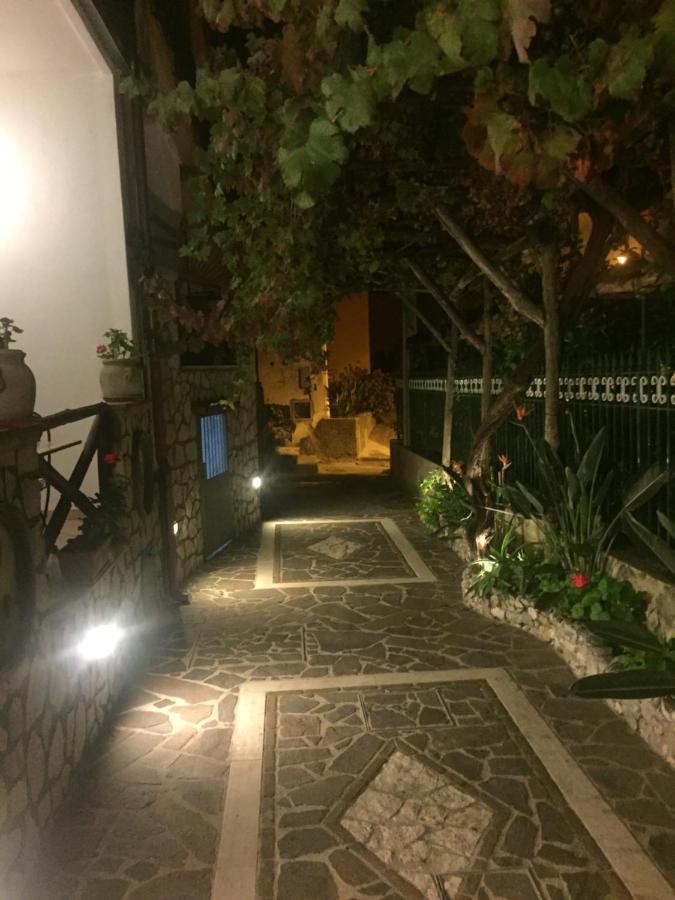 Aparthotel Residenza Antico Borgo Del Pozzo Tramonti Exterior foto